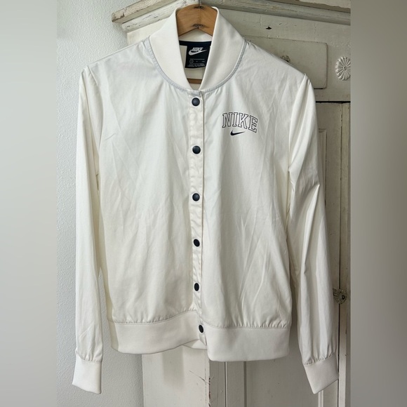 Nike | Women's Cream Snap-Front Varsity Style Jacket side pockets black logos S - Picture 12 of 16